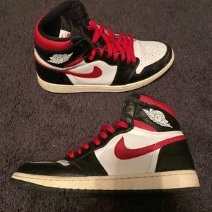 Gym Red Jordan 1